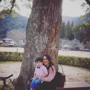 Meet your Posher, Yaneysi